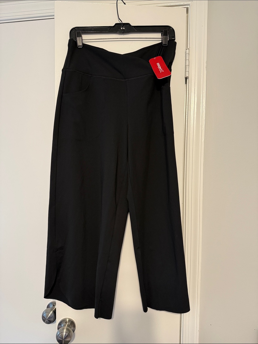 G4free Black Wide-Leg cropped Pants XL (12-14) 25” inseam NWT